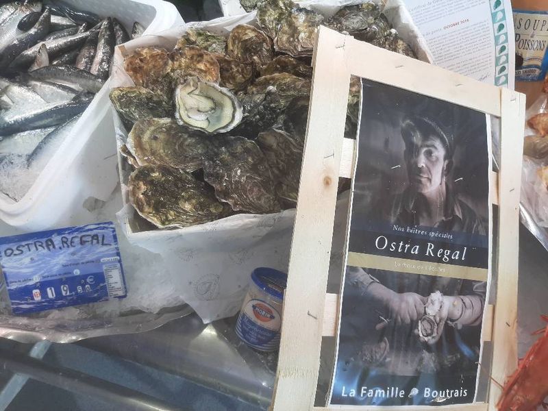 Où commander des huîtres Ostra Régal pour les fêtes près de Bordeaux ? À LA POISSONNERIE-TRAITEUR MARÉE BLEUE À YVRAC, MÉRIGNAC ET SAINTE-EULALIE