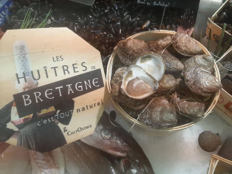 Commander des huîtres plates Belon à Bordeaux et ses environs à la poissonnerie Marée Bleue d'Artigues près de Bordeaux