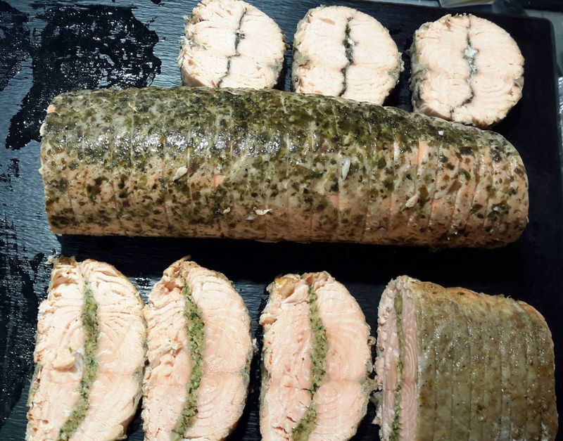 vente de saumon farci traiteur Marée Bleue traiteur Yvrac