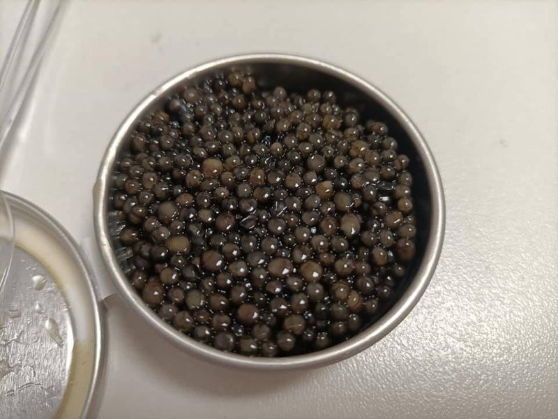 commander du bon Caviar français avec cuillères en nacres proche Caudéran poissonnerie  Marée Bleue poissonnerie-traiteur à Mérignac sans la Halle de l'heure du marché