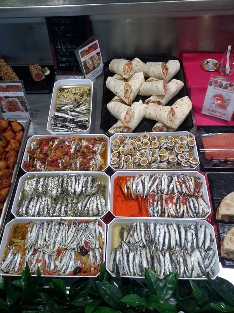 vente d'assortiment d'anchois pour l'apéro à la poissonnerie Marée Bleue Yvrac