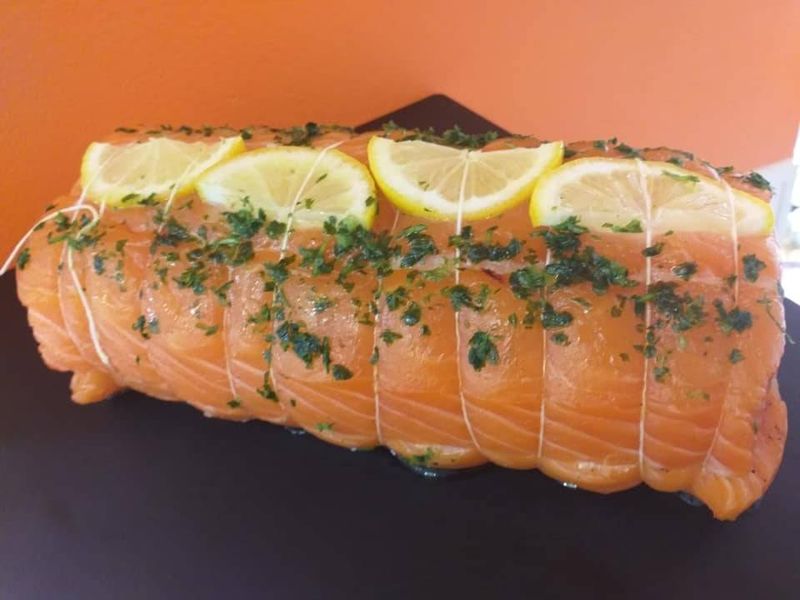 vente de saumon rôti chez La poissonnerie-traiteur Marée Bleue Yvrac, Sainte-Eulalie et Mérignac