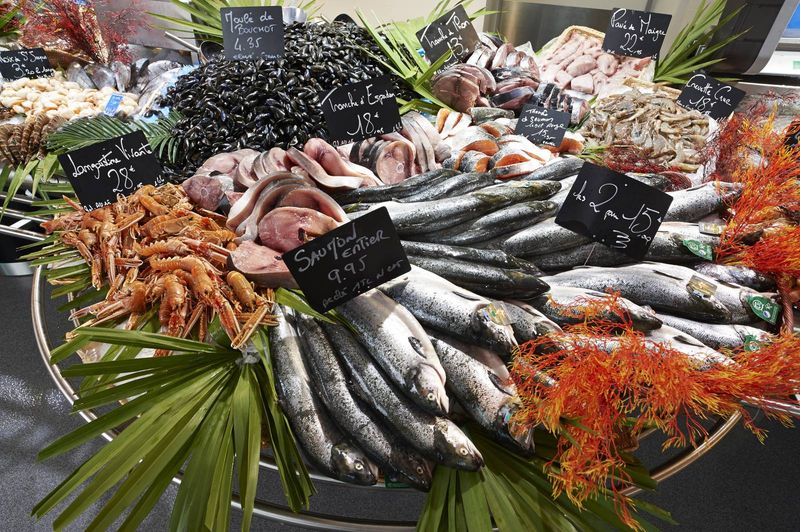 grand choix de poissons et crustacés sur Bordeaux poissonnerie Marée Bleue Yvrac, Artigues , Floirac, Libourne