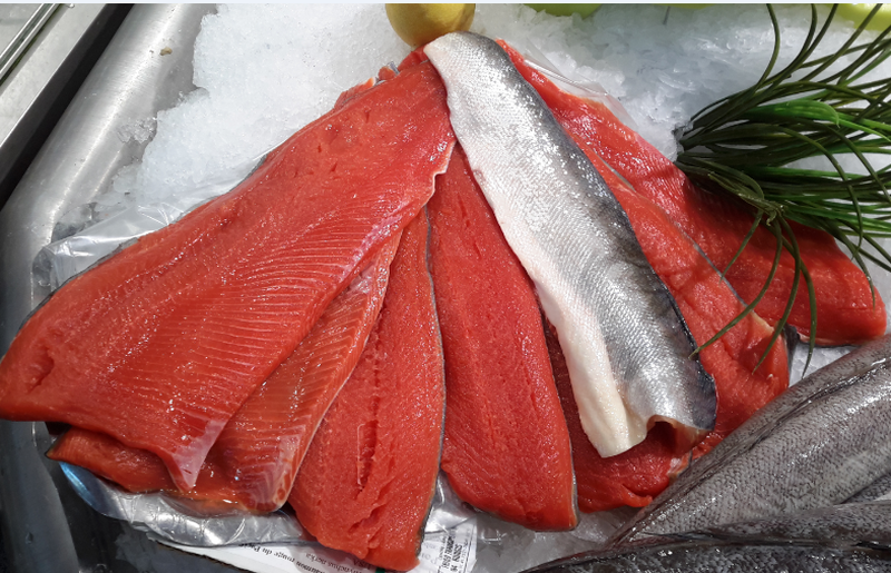 Filet de saumon à la poissonnerie Marée Bleue yvrac et Mérignac en région bordelaise