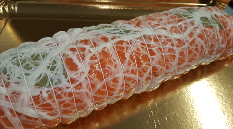 commander un rôti de saumon à la ventrèche de porc   chez La poissonnerie-traiteur Marée Bleue à Artigues près de Bordeaux