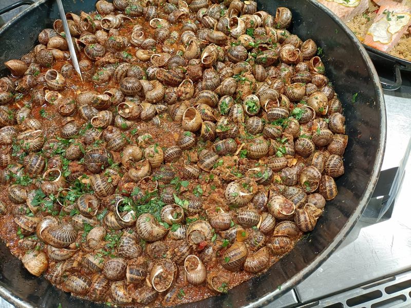 vente d'escargots à la bordelaise côté traiteur poissonnerie Marée Bleue Mérignac